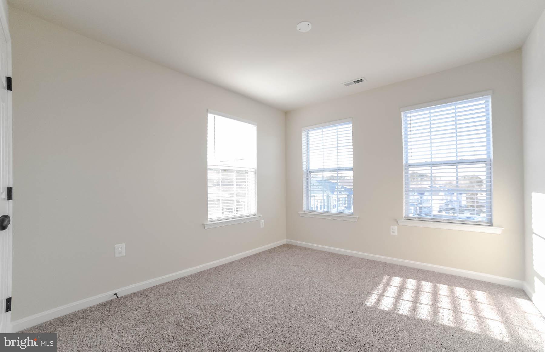 ELIZABETH HILLS - Residential