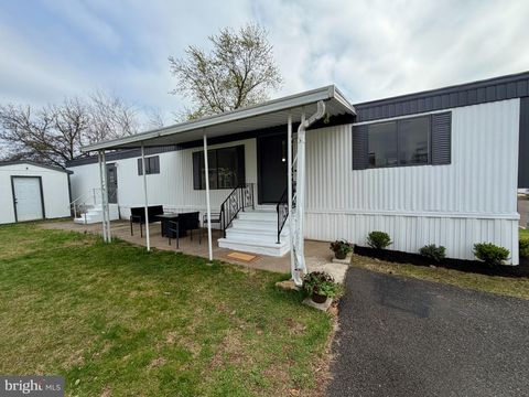 Mobile Home For Sale - 6211 Foster Drive<br/> MORRISVILLE, PA 19067