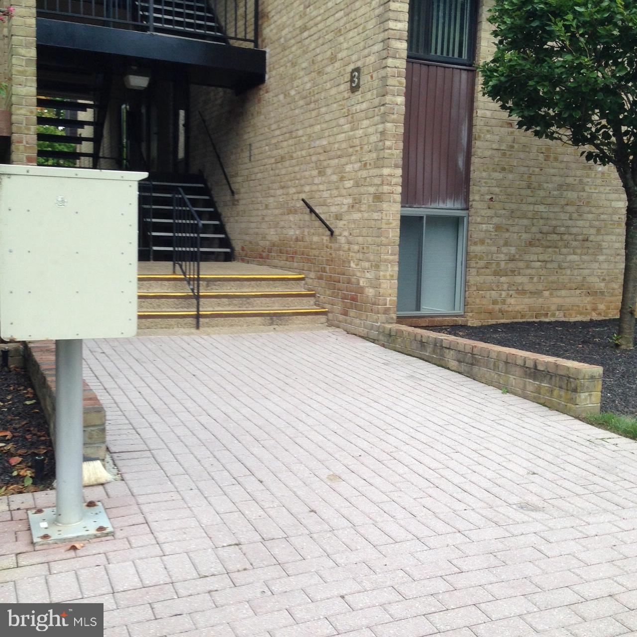 STEVENSON VILLAGE - Residential Lease