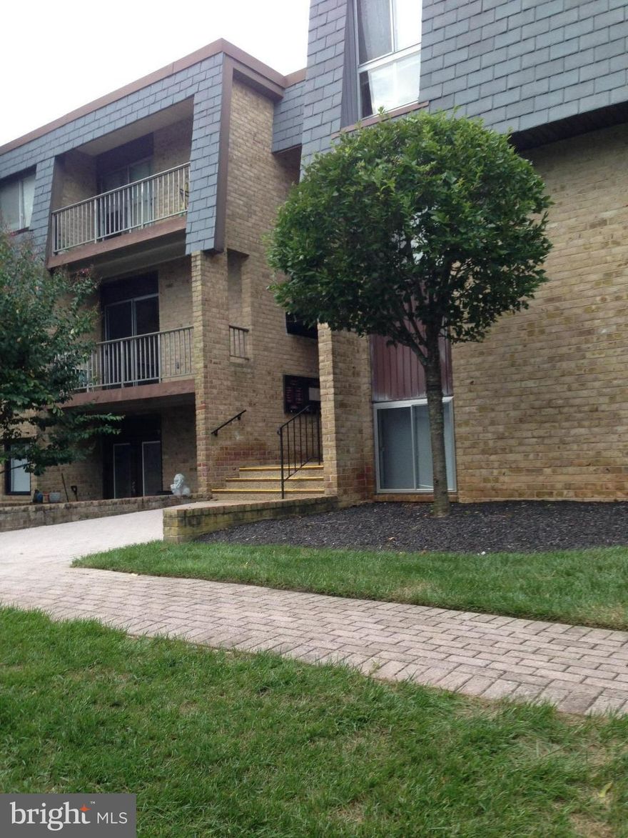 Prestigious location in Stevenson Village.  Hurry, one BR and Den, large LR, balcony overlooking landscaping, separate  dining, eat-in kitchen, ceramic tile, updated cabinetry and washer/dryer, awesome master BR, two walls of closets & sitting area, M.Bath with double vanity, cabinets, full wall mirror, generous storage, swimming pool, appealing entrance. Minutes to 695. Condo Fee paid by owner. Ready to occupy. May also consider a minimum sale offer of $195,000 for interested buyers.