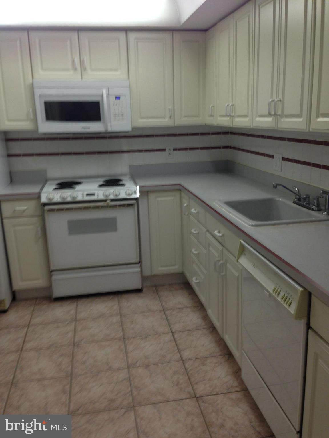 STEVENSON VILLAGE - Residential Lease