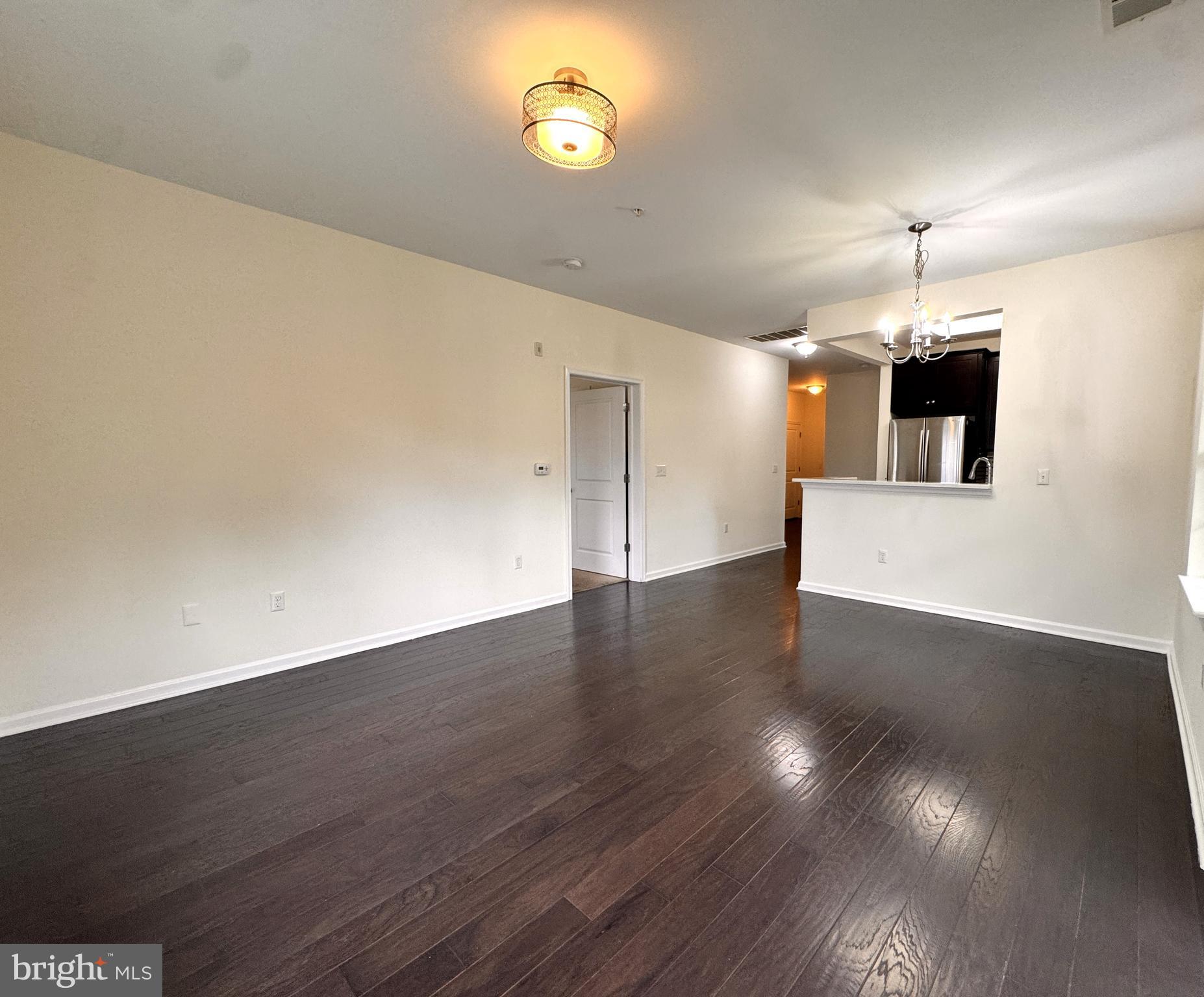 618 STRASSLE WAY