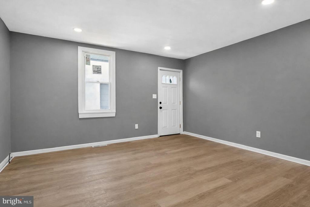 Photo of 927 Elizabeth Street, LEBANON, PA 17042 (MLS # PALN2024454)