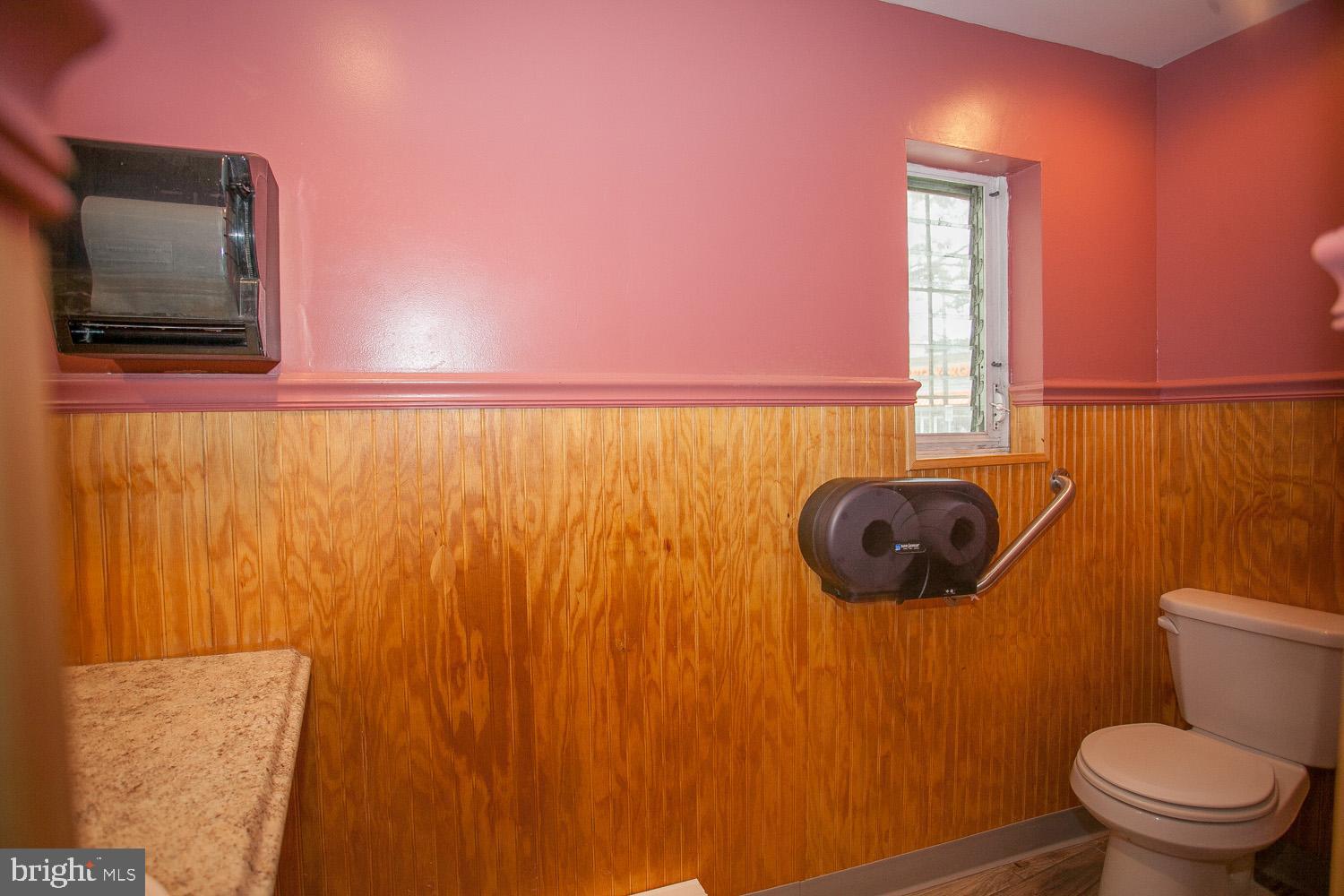 ROXBOROUGH - Commercial Sale
