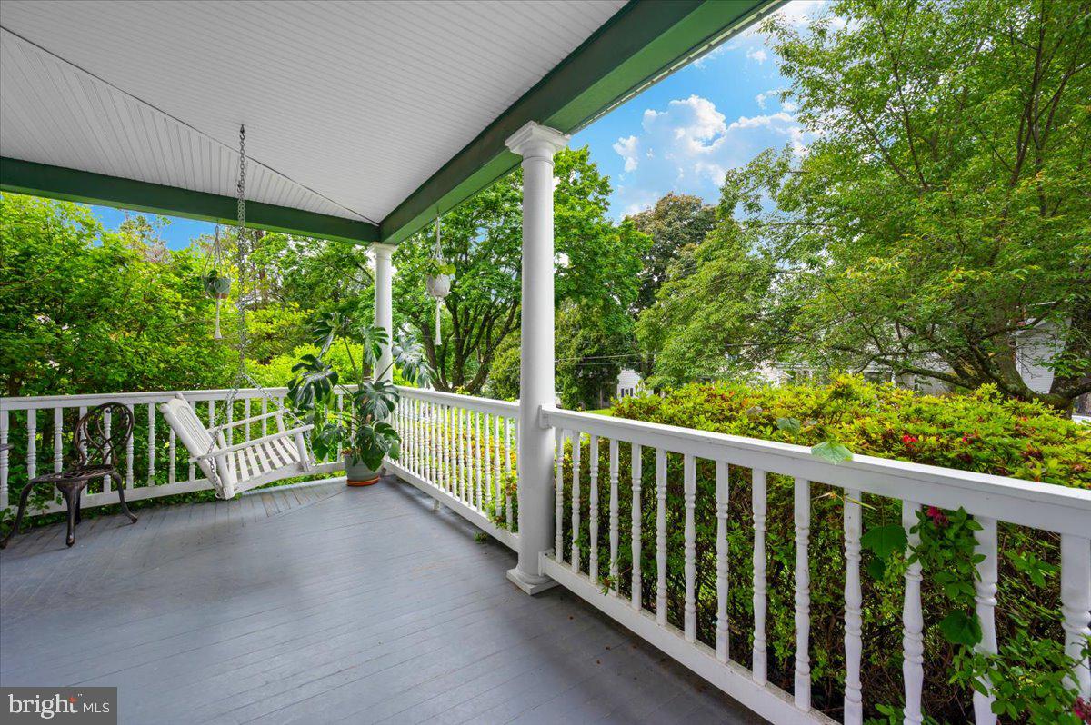 28 N ALTAMONT AVENUE