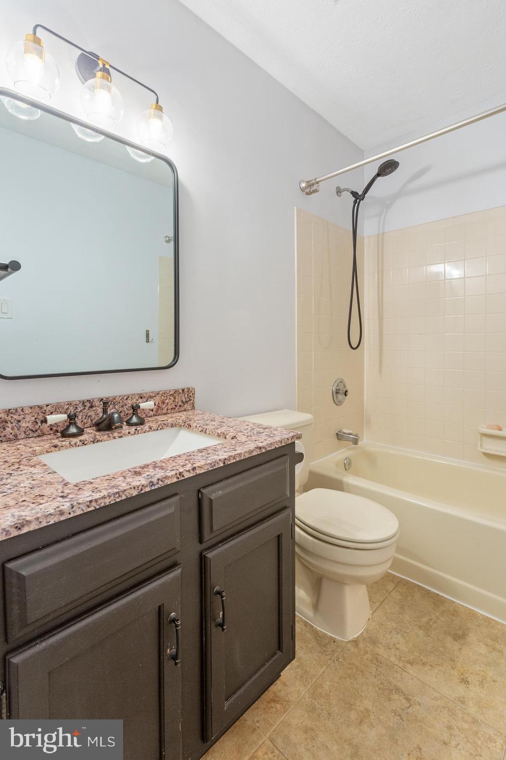 ROCKBURN COMMONS - Residential