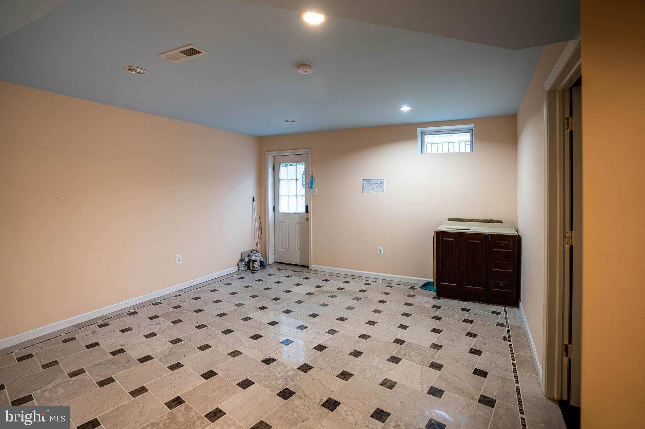 LORTON VALLEY - Residential Lease