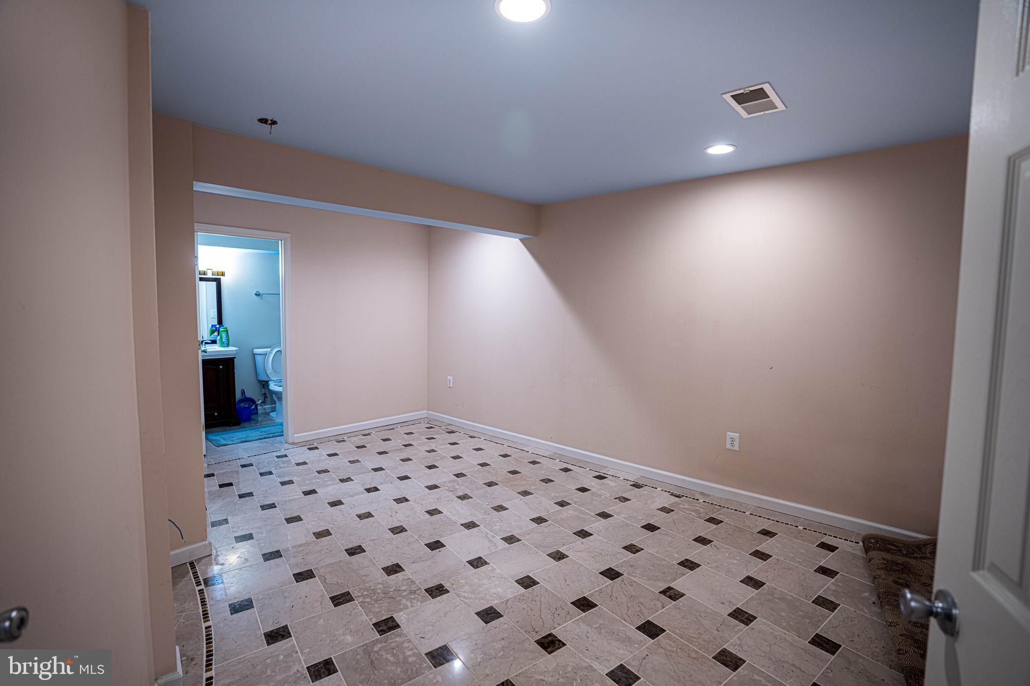 LORTON VALLEY - Residential Lease