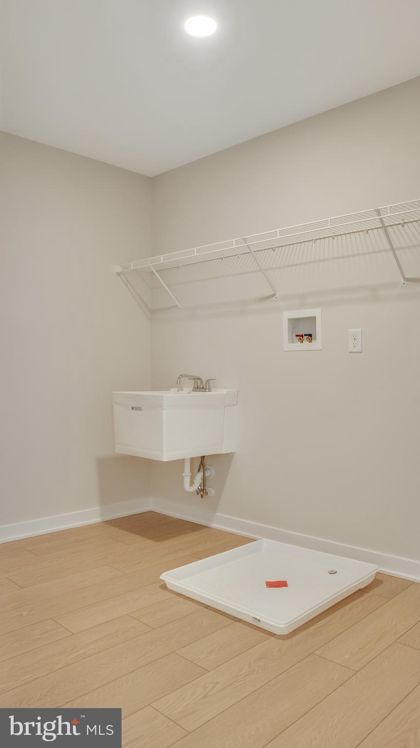 KING OF PRUSSIA - Residential Lease