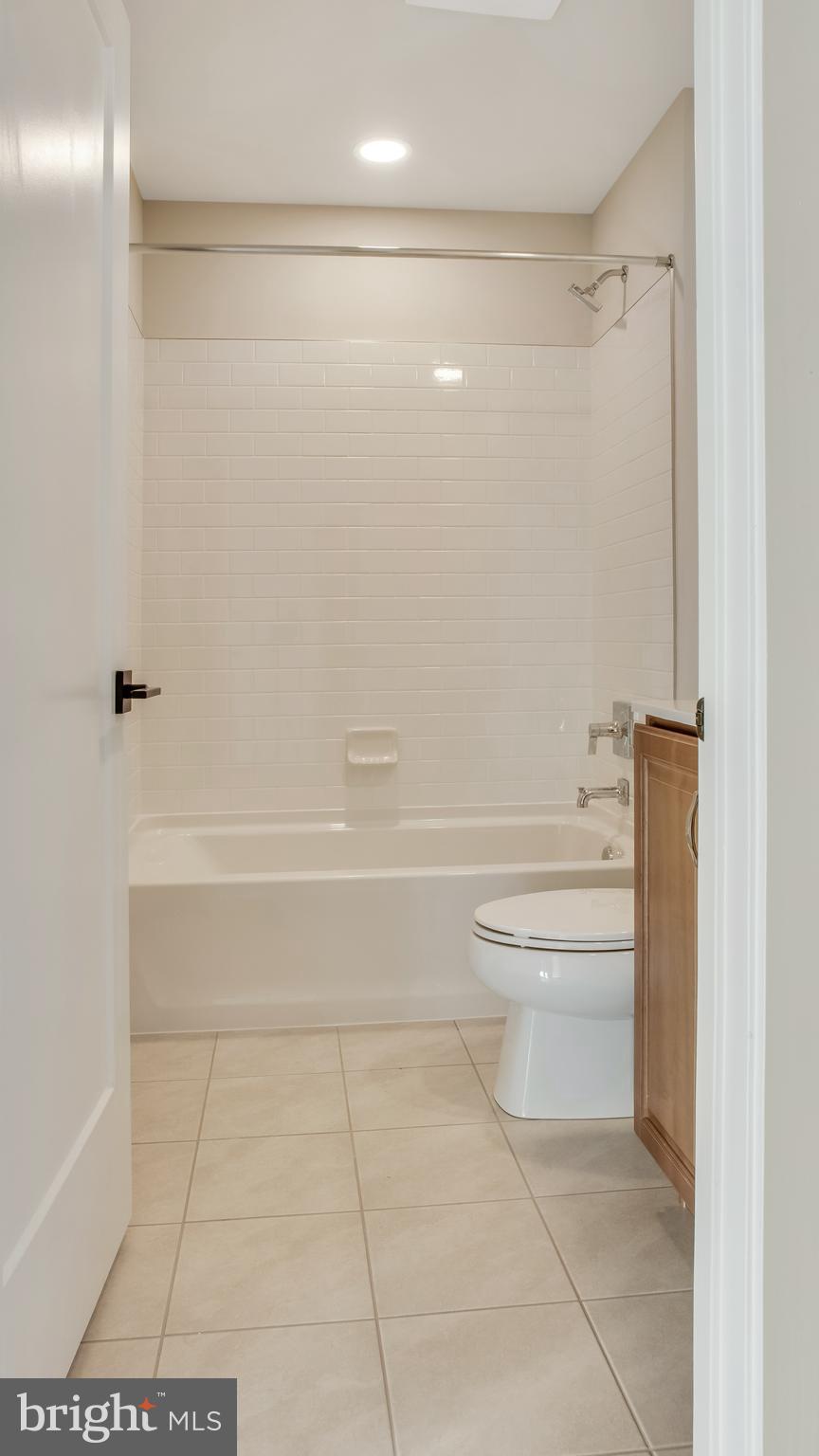 KING OF PRUSSIA - Residential Lease