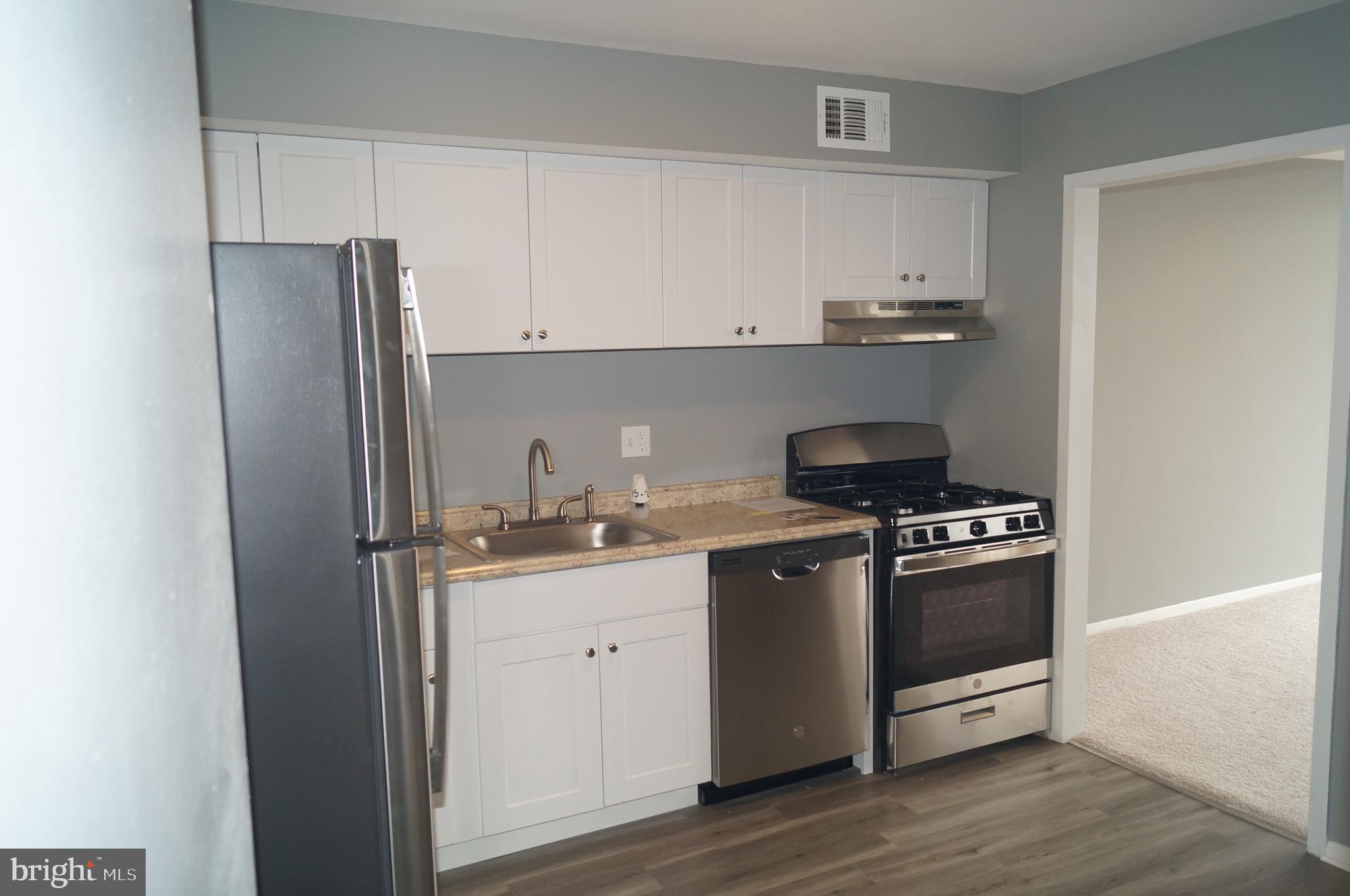 PRESIDENTIAL TOWERS - Residential Lease