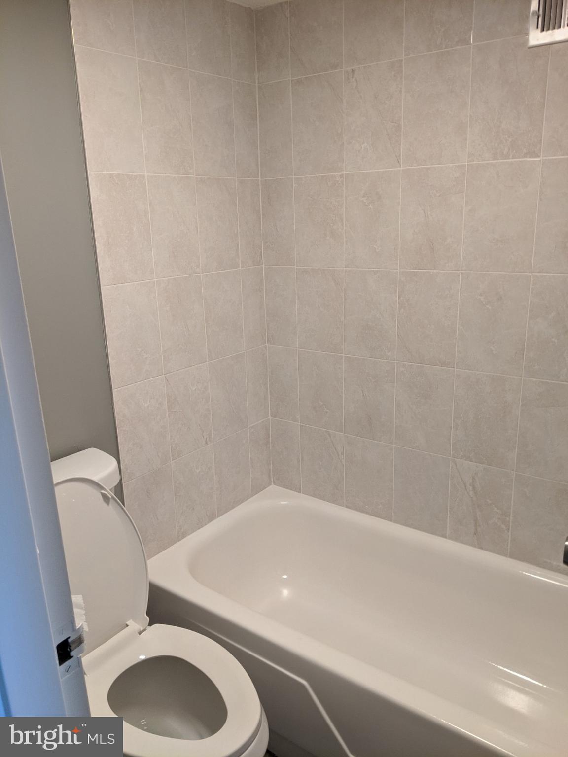 PRESIDENTIAL TOWERS - Residential Lease