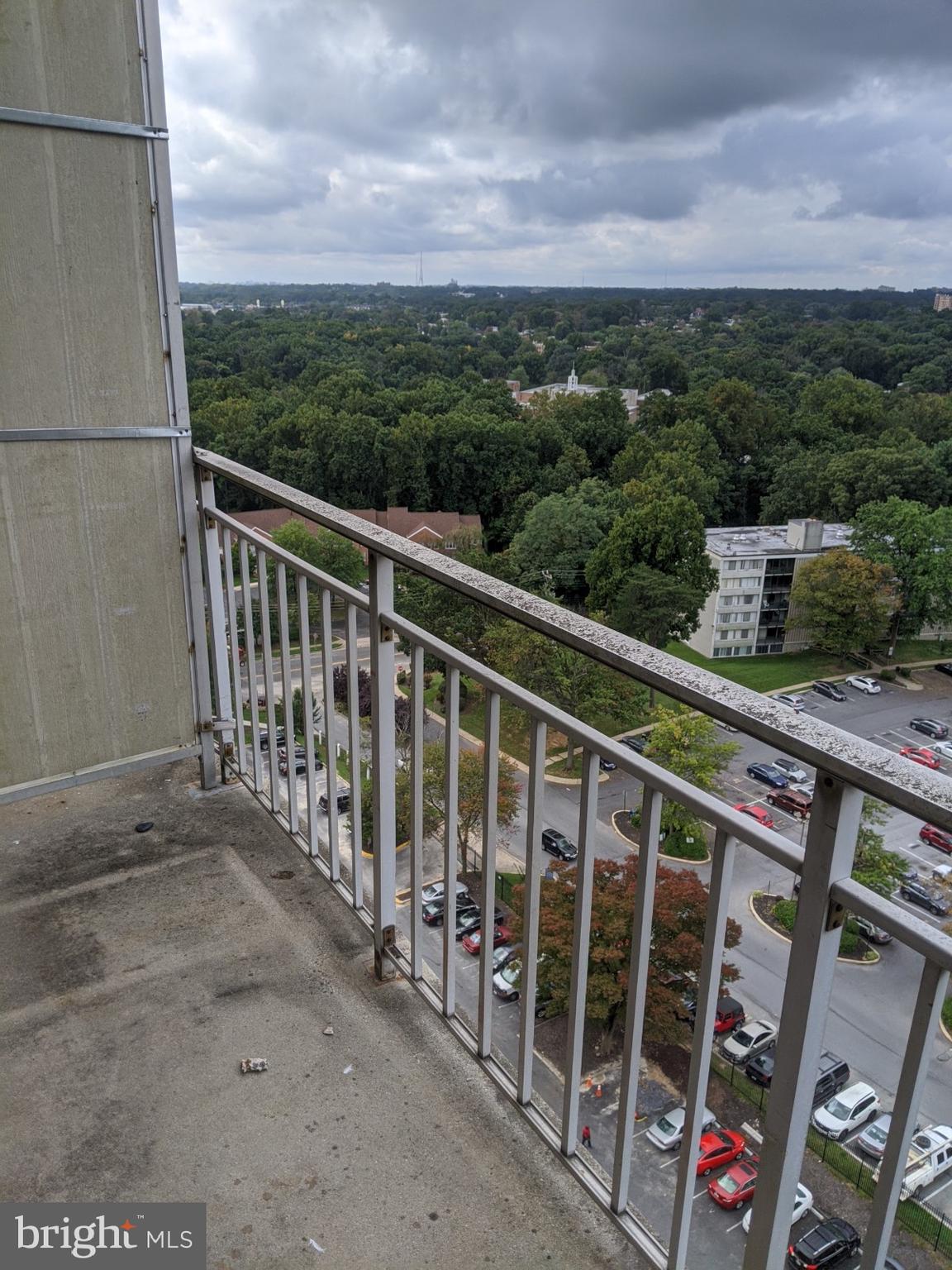 PRESIDENTIAL TOWERS - Residential Lease