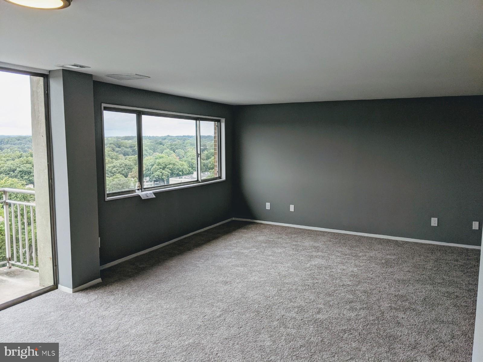 PRESIDENTIAL TOWERS - Residential Lease