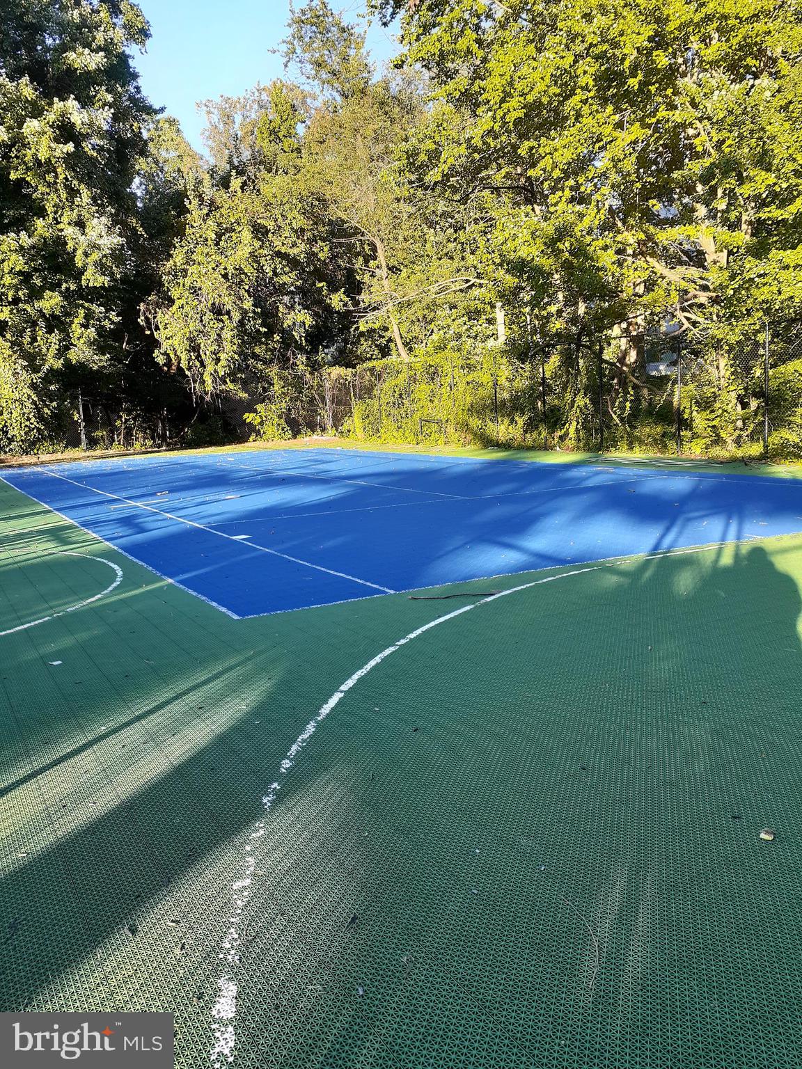 PRESIDENTIAL TOWERS - Residential Lease