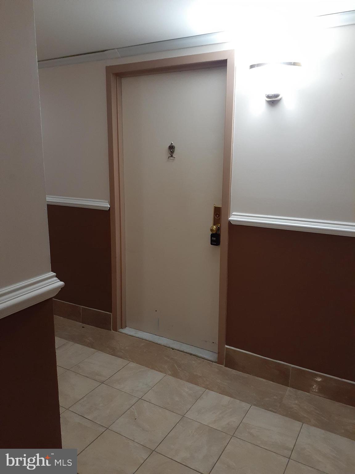 PRESIDENTIAL TOWERS - Residential Lease