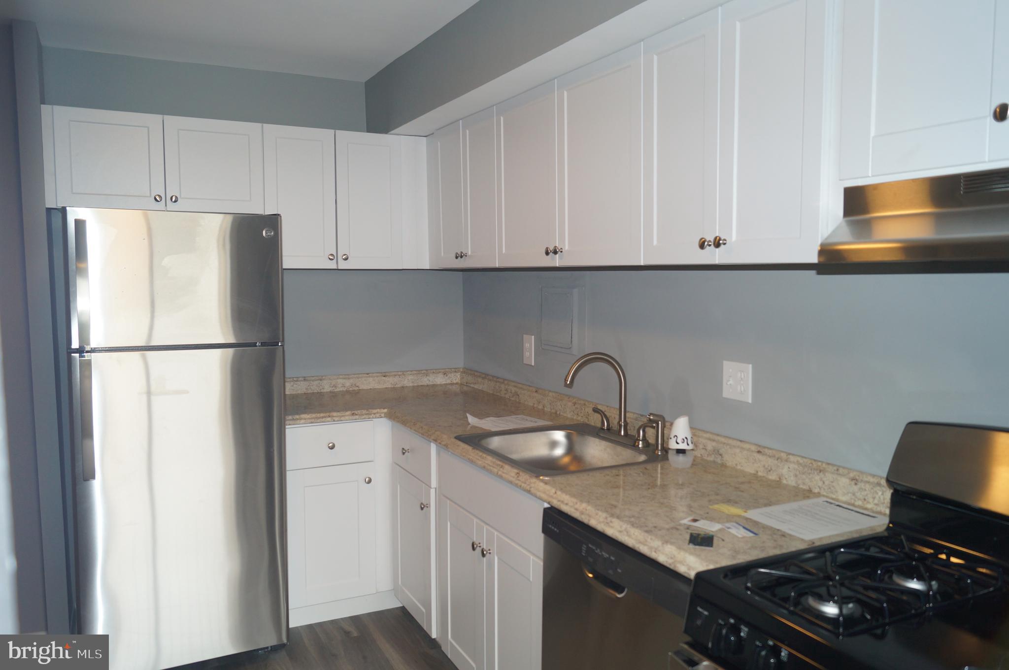 PRESIDENTIAL TOWERS - Residential Lease