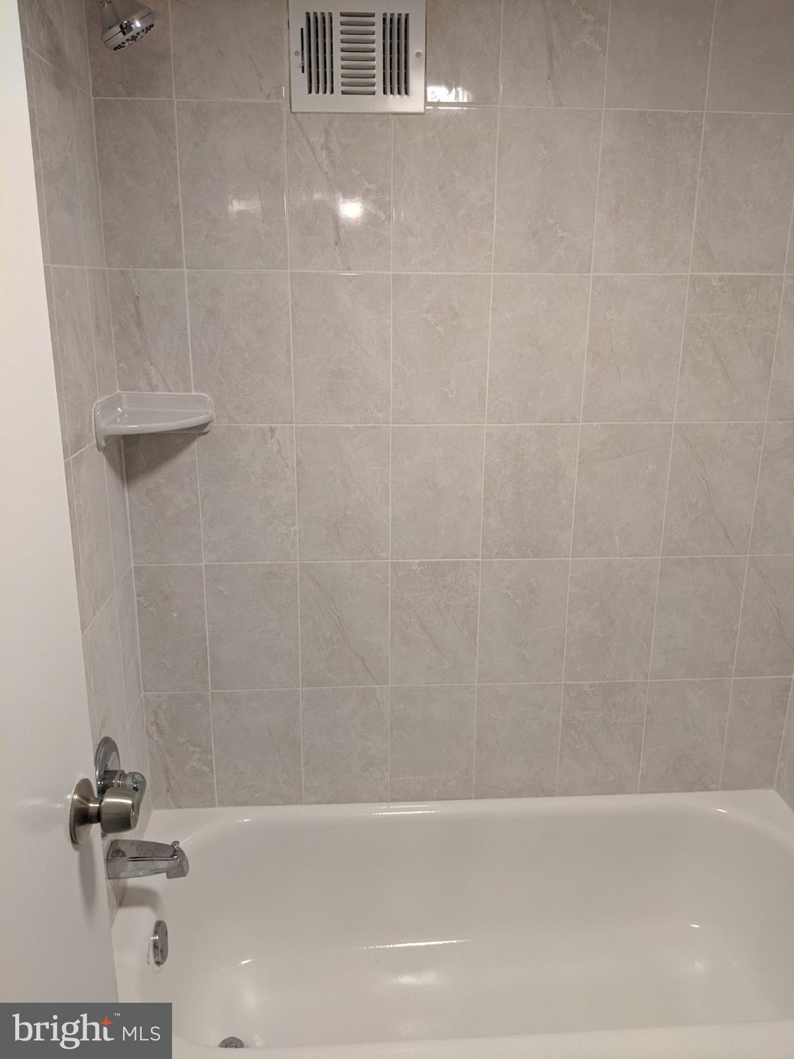 PRESIDENTIAL TOWERS - Residential Lease