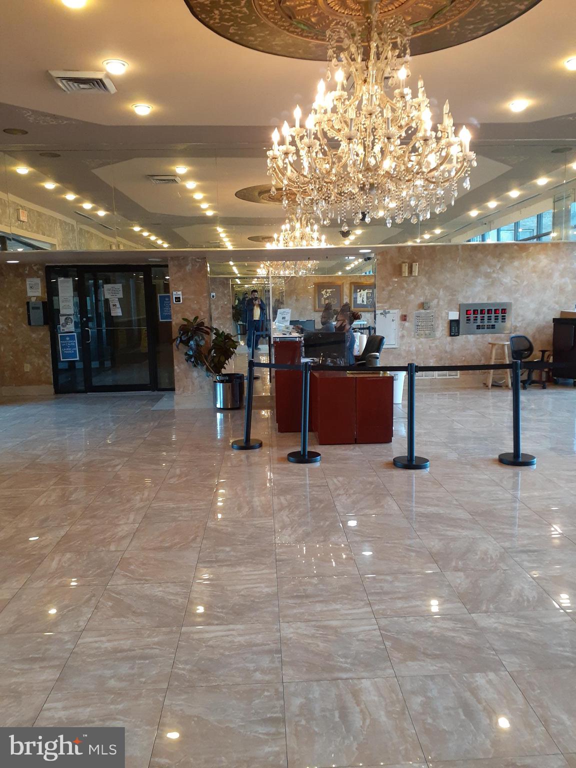 PRESIDENTIAL TOWERS - Residential Lease