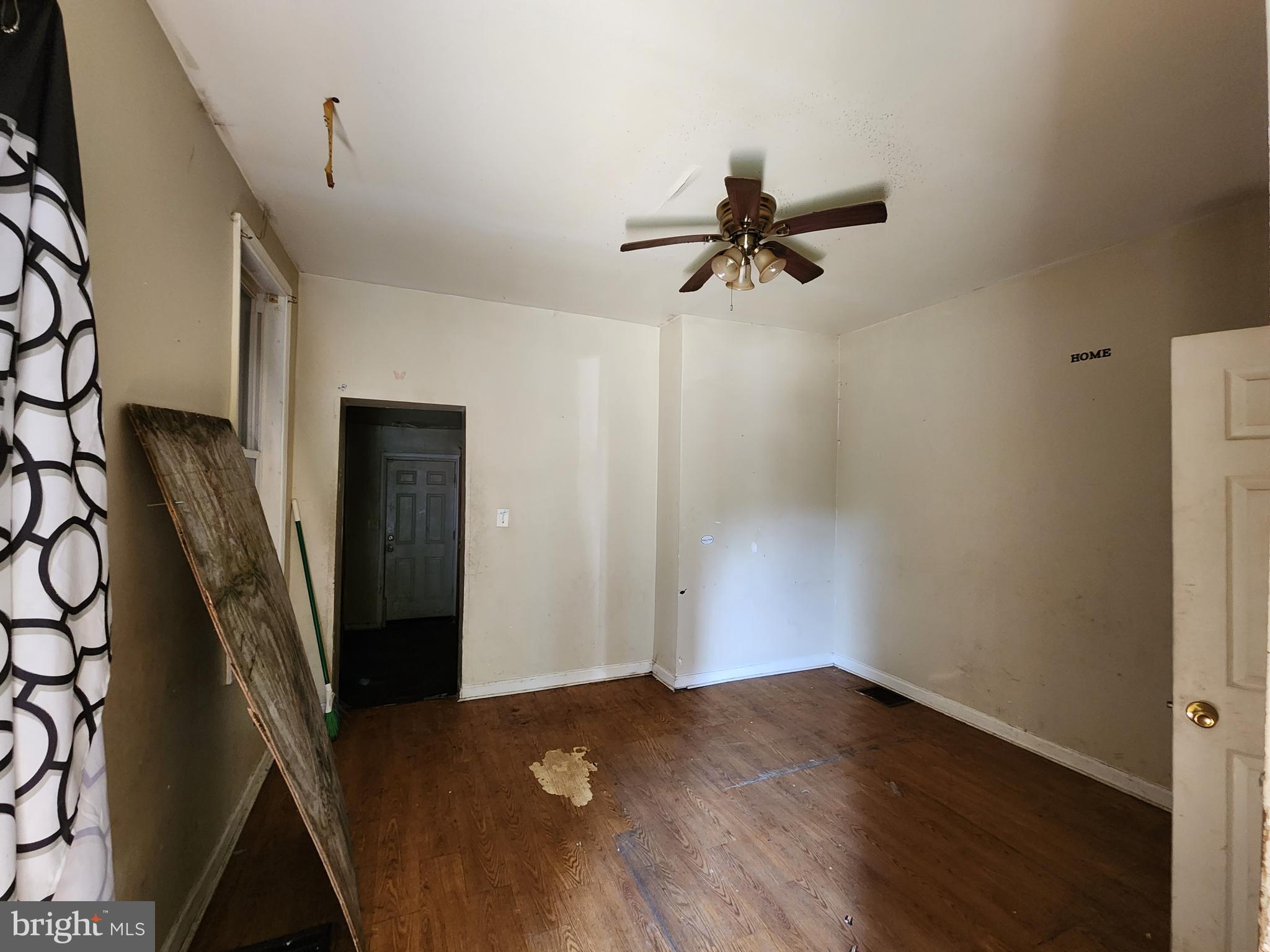 MILL HILL - Residential