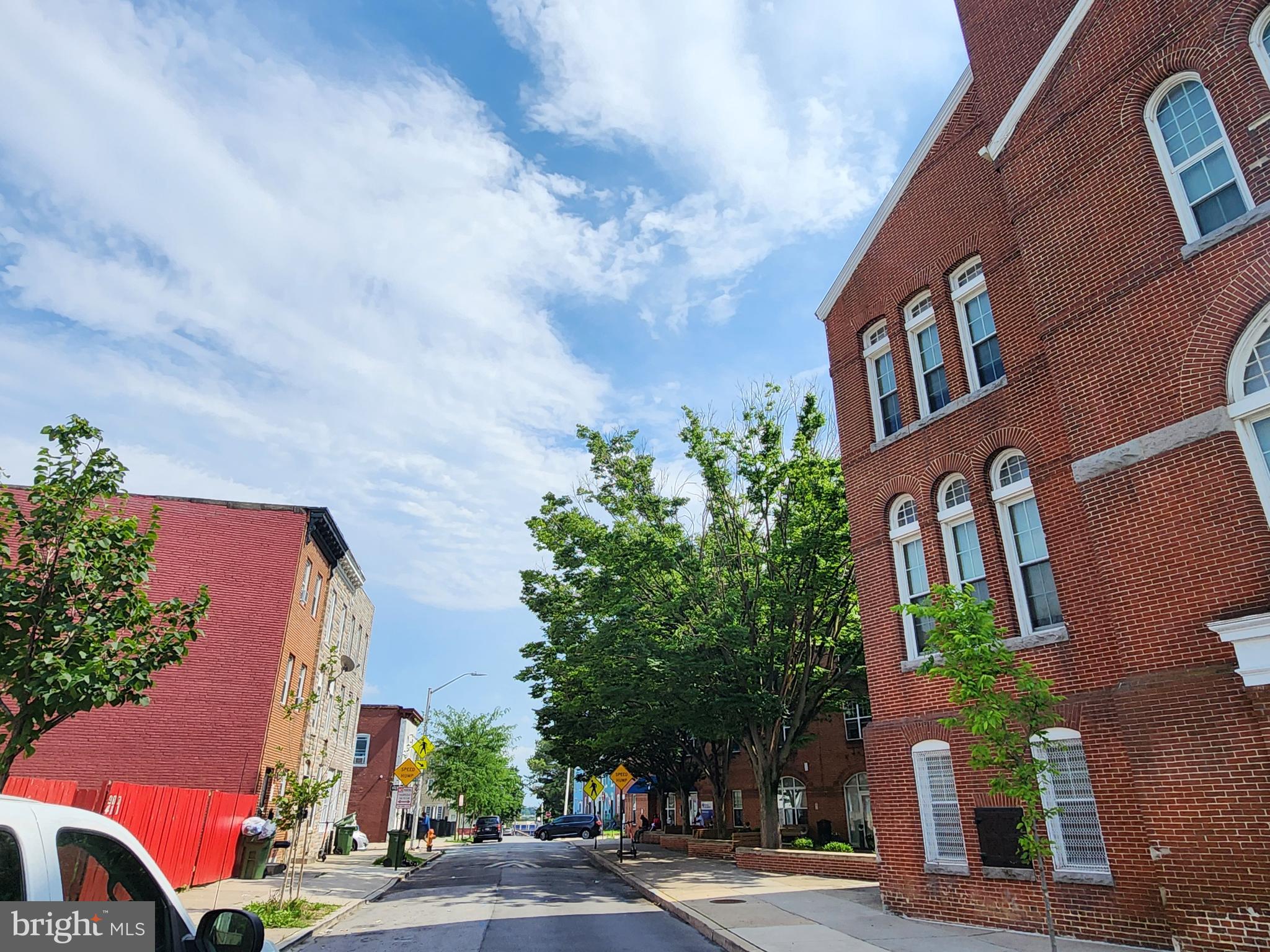 MILL HILL - Residential