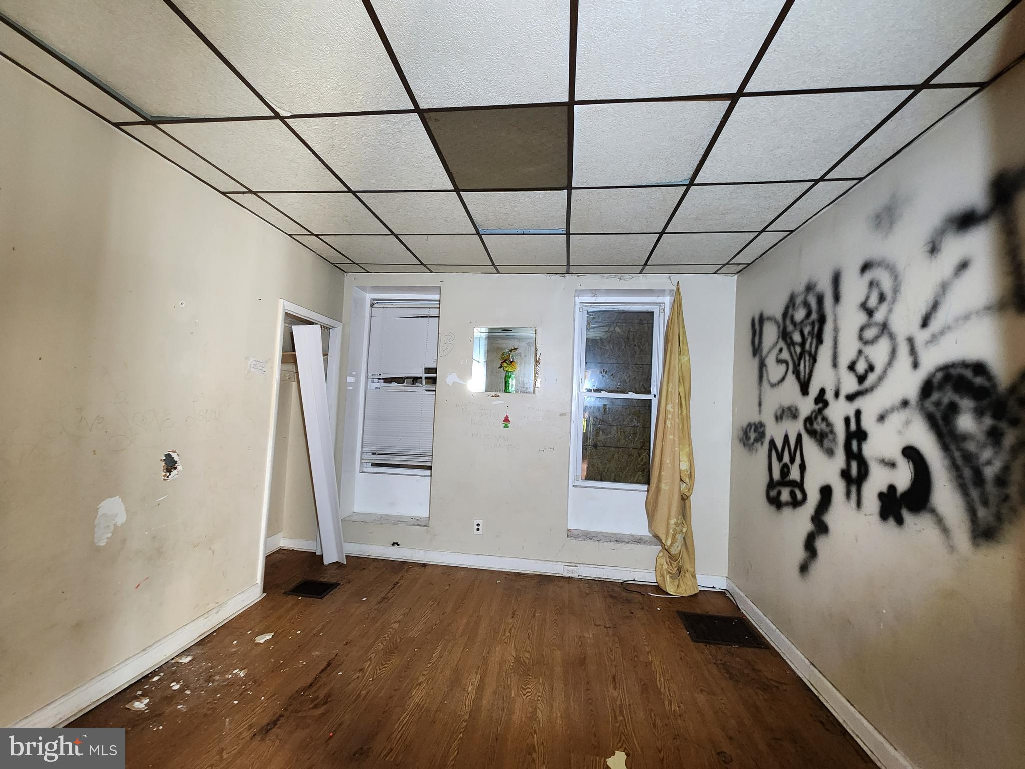 MILL HILL - Residential