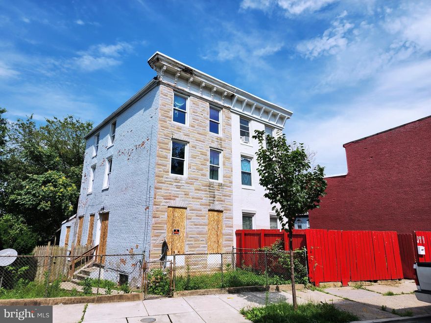 ONLINE AUCTION: Bidding begins 07/20/2023 @ 10:00 AM. Bidding ends 07/24/2023 @ 11:00 AM. List Price is Suggested Opening Bid. This 3-story semi-detached home is located in Baltimore's Mill Hill neighborhood. Nearby attractions include Westside Shopping Center, Carroll Park, Carroll Park Golf Course, Grace Medical Center, and Lower Gwynn Falls Park. With easy access to major traffic arteries such as Wilkens Ave, this location offers both convenience and the opportunity to explore the surrounding areas. Deposit: $5,000.