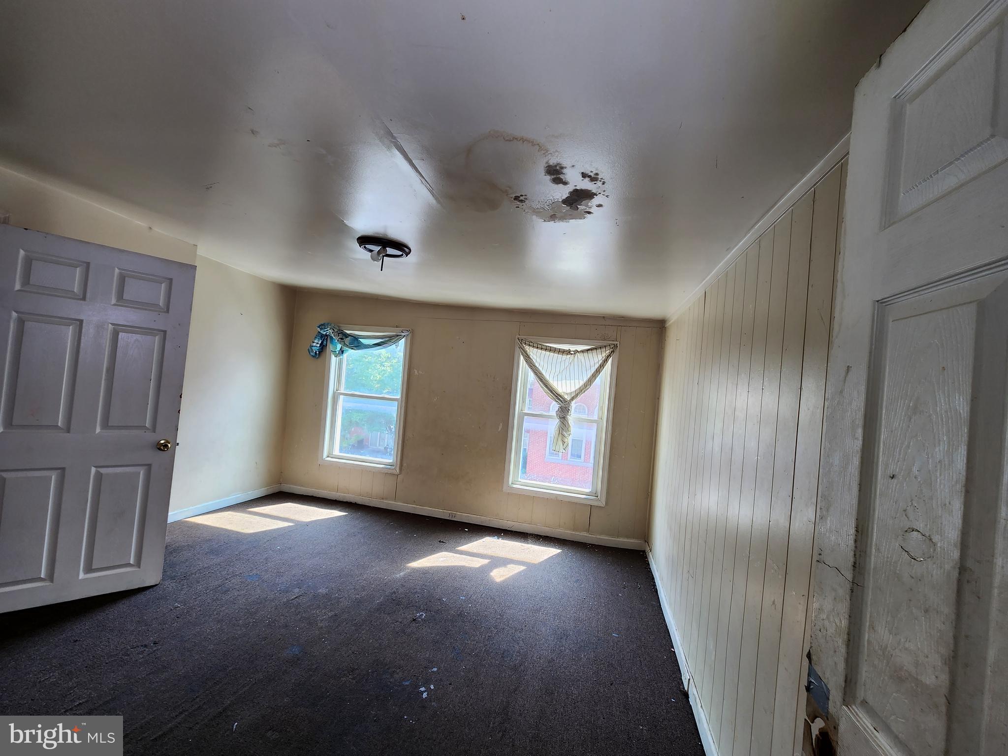 MILL HILL - Residential