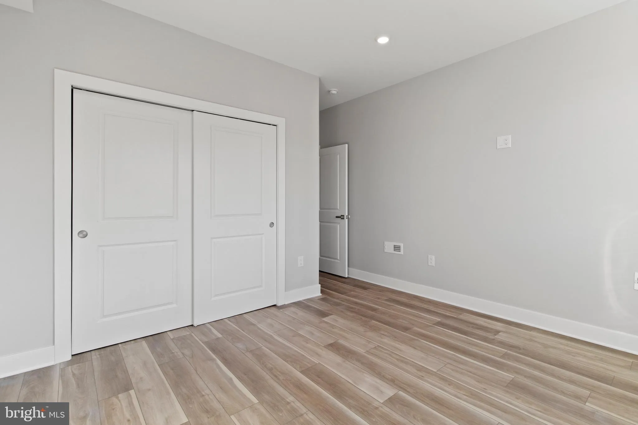 Philadelphia, Pennsylvania 19121, United States, 2 Bedrooms Bedrooms, ,2 BathroomsBathrooms,Residential,Pending,78823