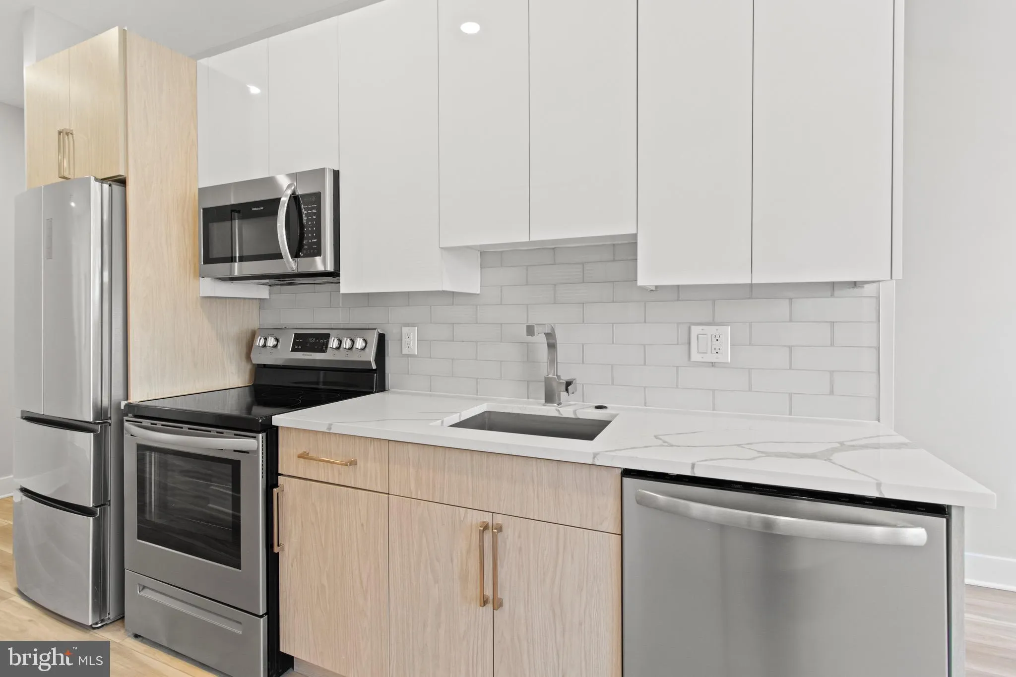 Philadelphia, Pennsylvania 19121, United States, 2 Bedrooms Bedrooms, ,2 BathroomsBathrooms,Residential,Pending,78823