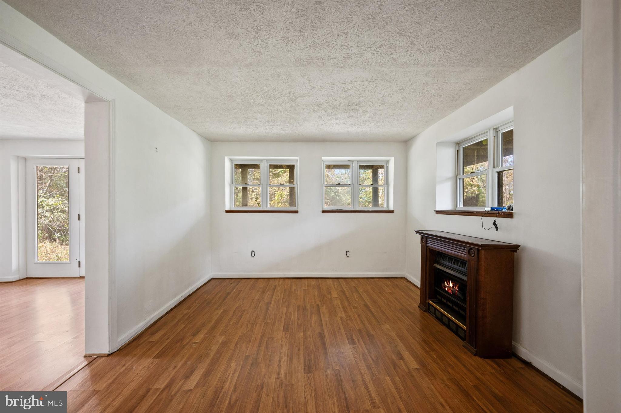 GLENWOOD FOREST - Residential