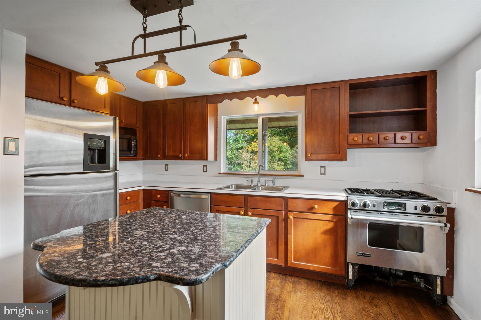 GLENWOOD FOREST - Residential