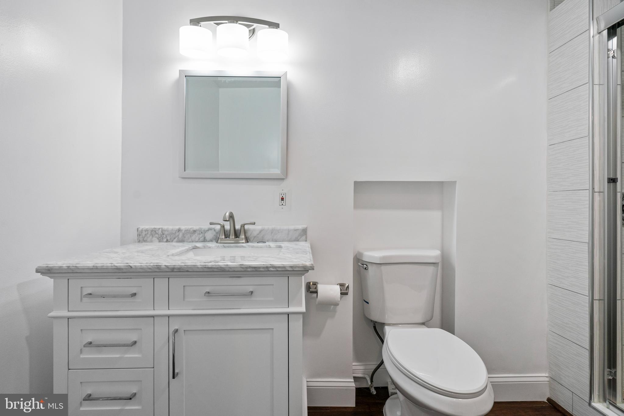 CLINTON WOODS - Residential