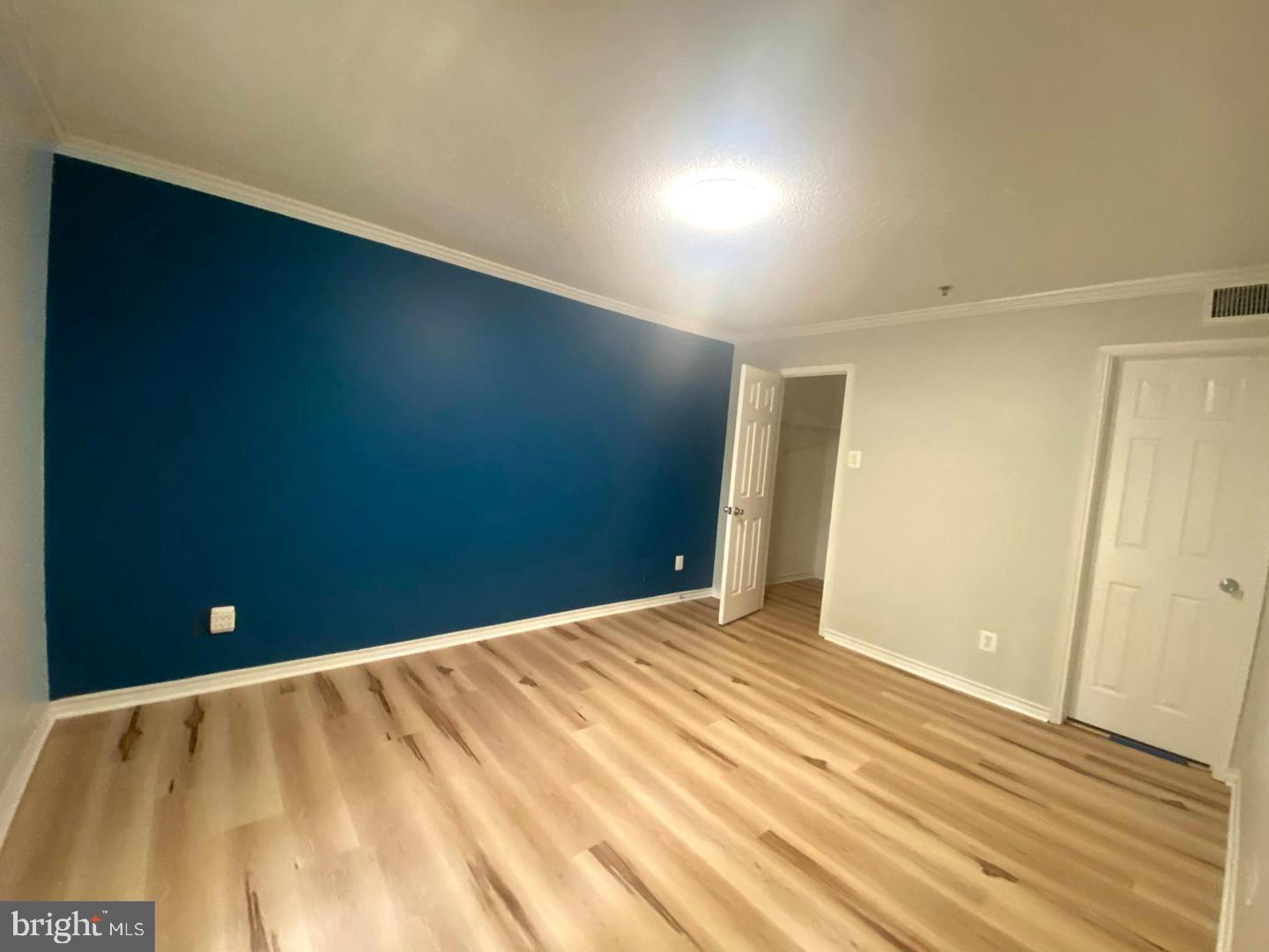 FOUNTAINS AT MCLEAN - Residential Lease