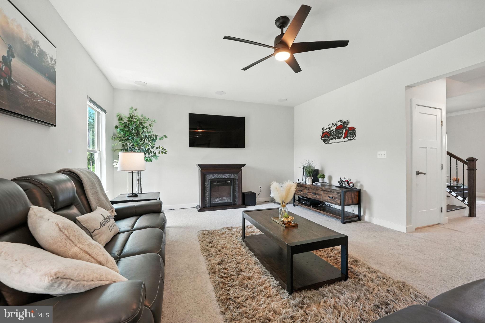 POTOMAC SHORES - Residential