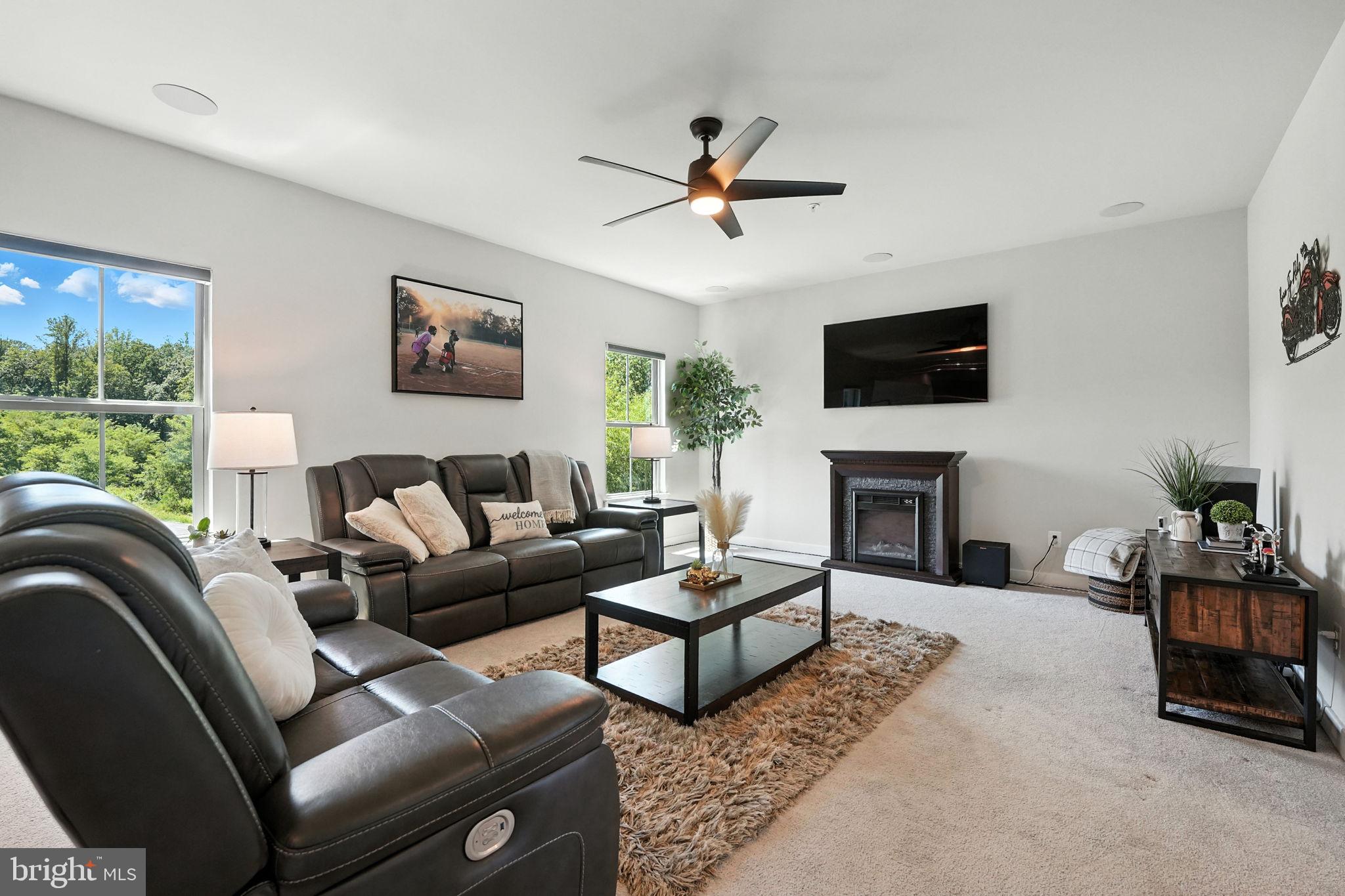 POTOMAC SHORES - Residential