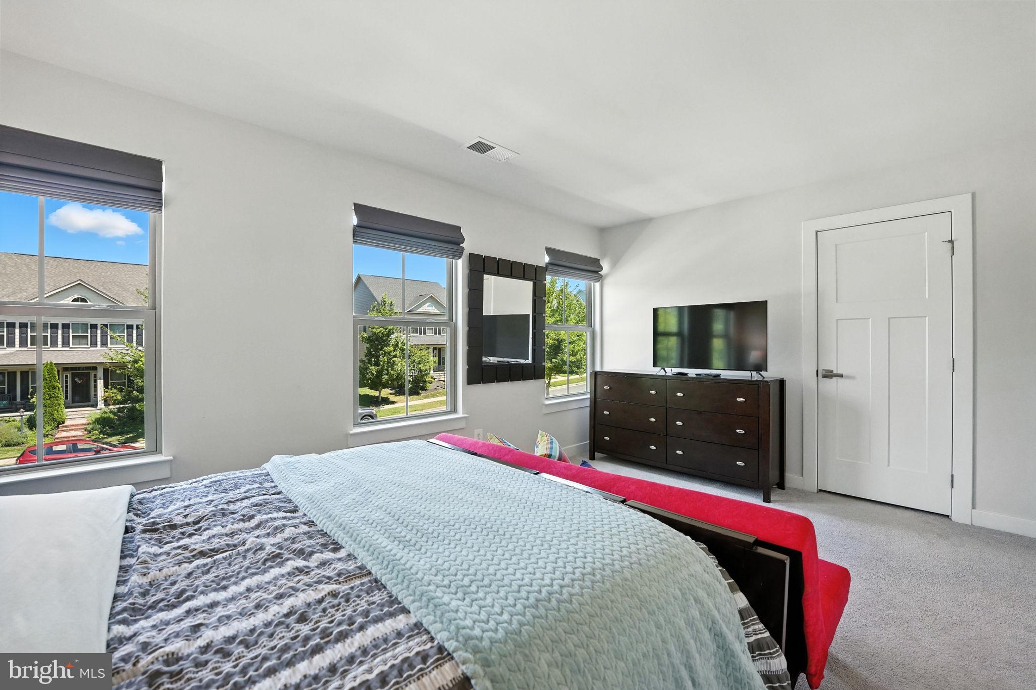 POTOMAC SHORES - Residential