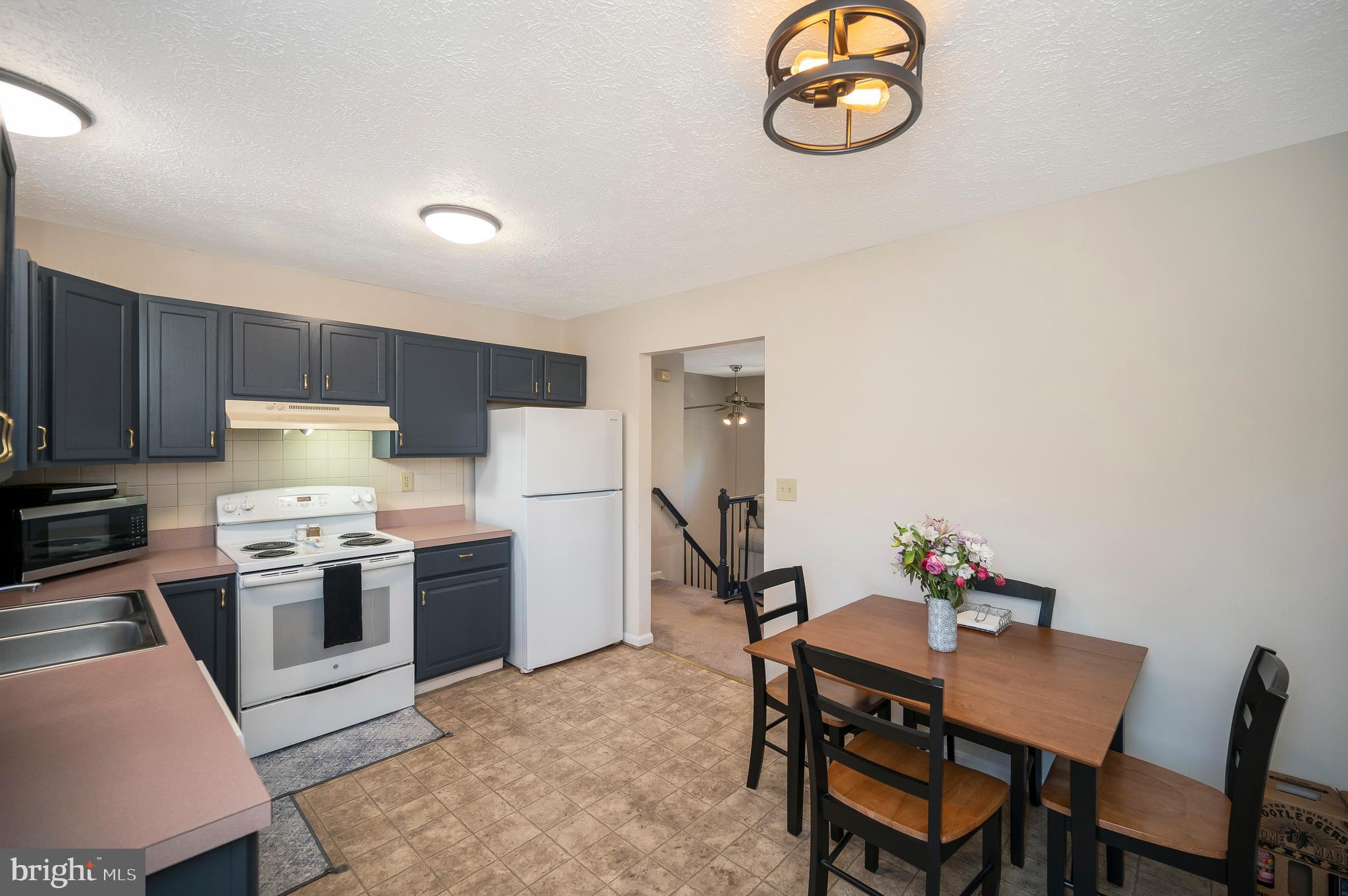 FALCON RIDGE - Residential