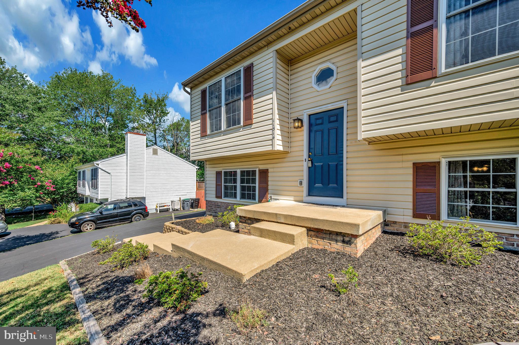 11514 WOODLAND VIEW DRIVE