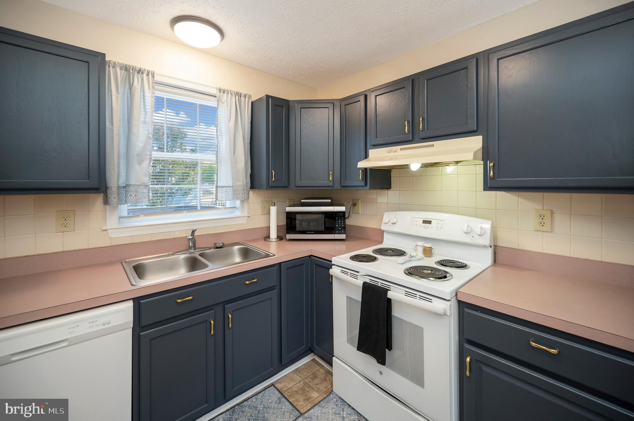 FALCON RIDGE - Residential