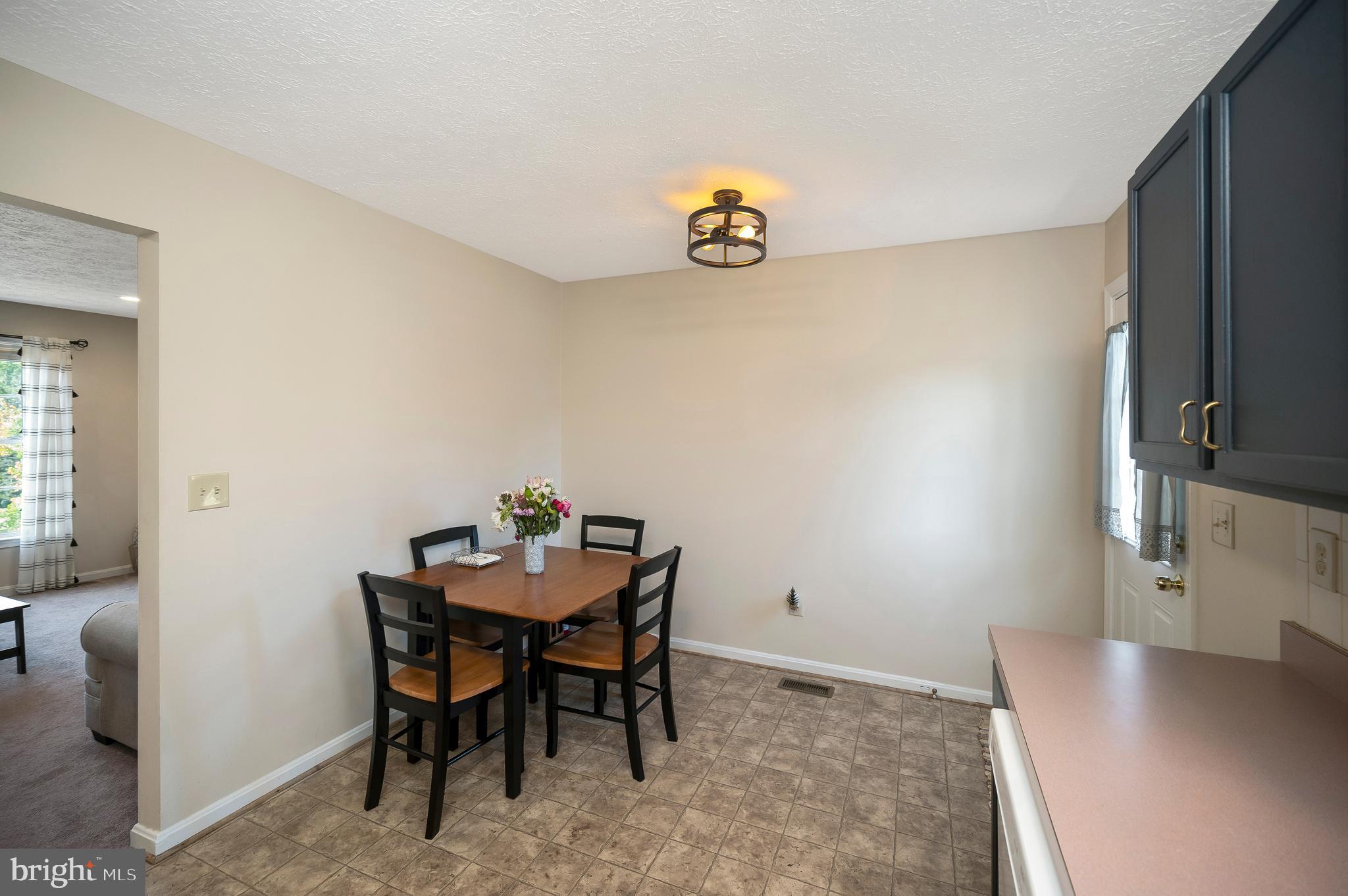 FALCON RIDGE - Residential