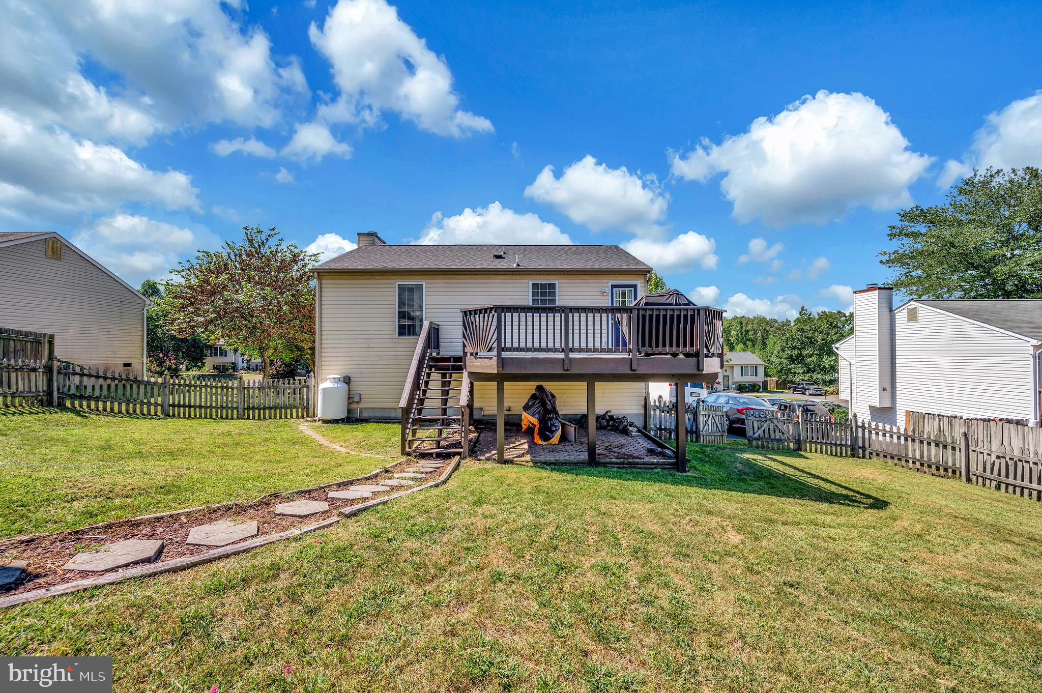 FALCON RIDGE - Residential