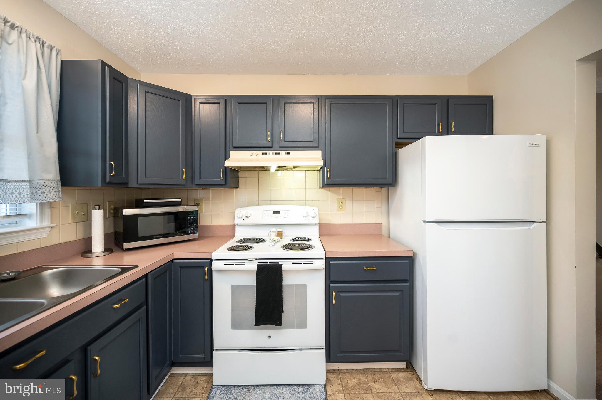 FALCON RIDGE - Residential