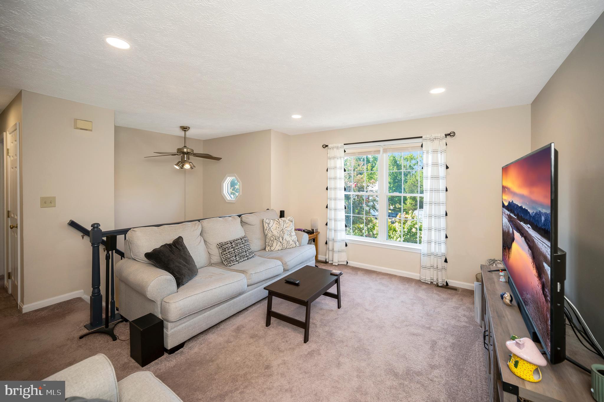 FALCON RIDGE - Residential