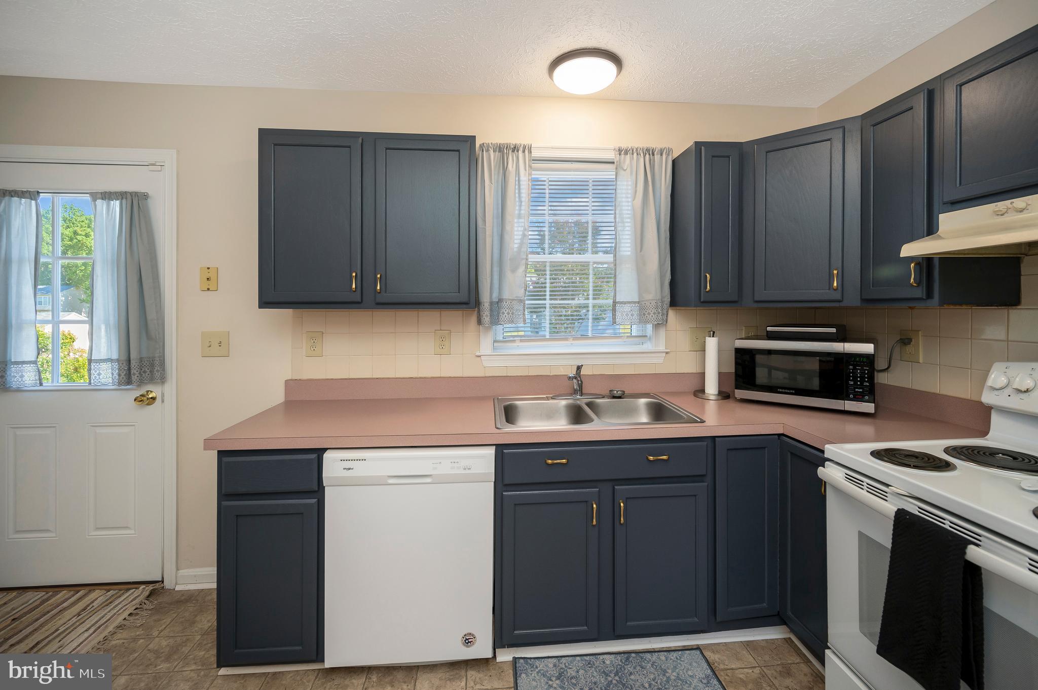 FALCON RIDGE - Residential