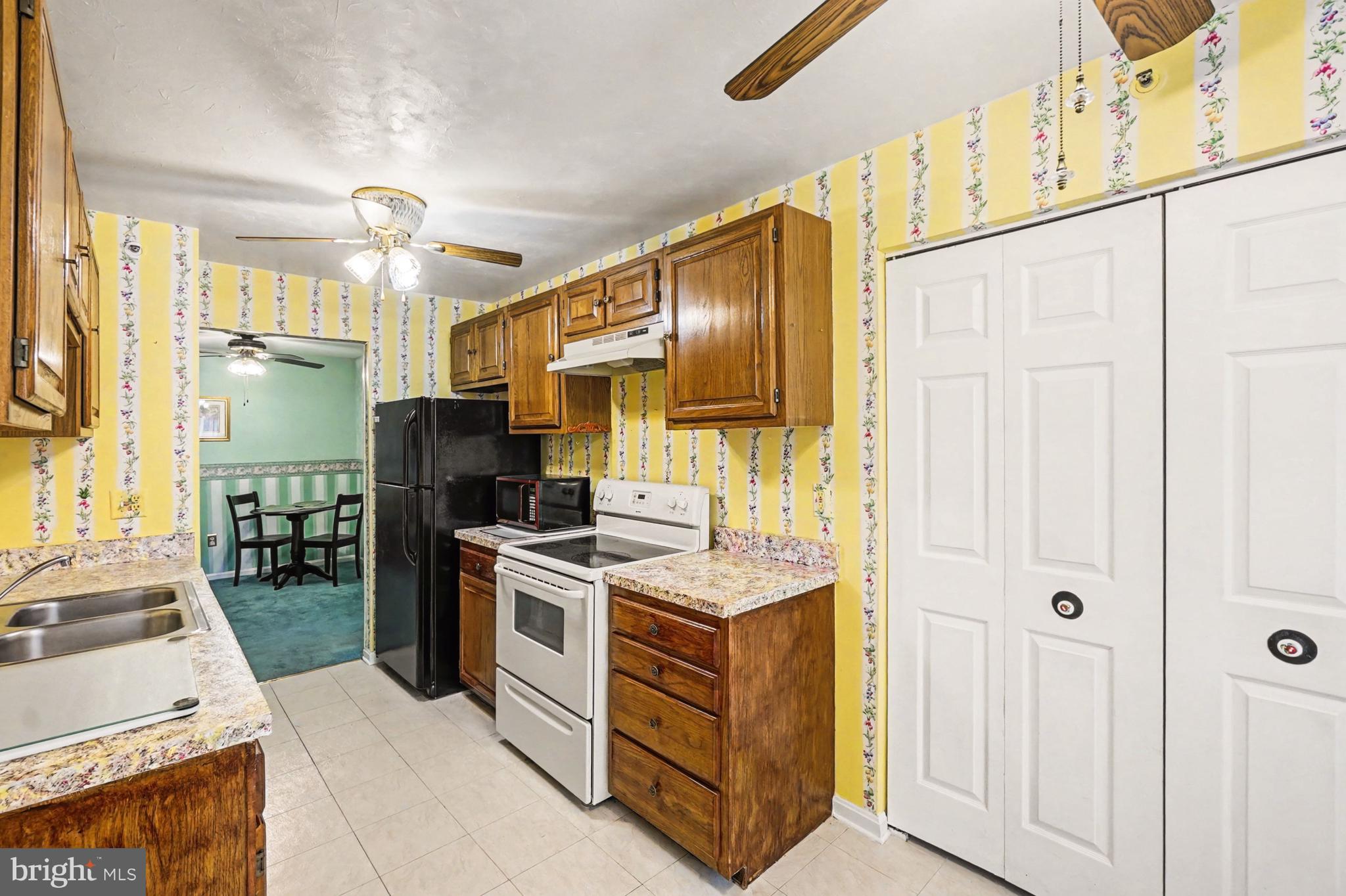 THE POINTE - Residential