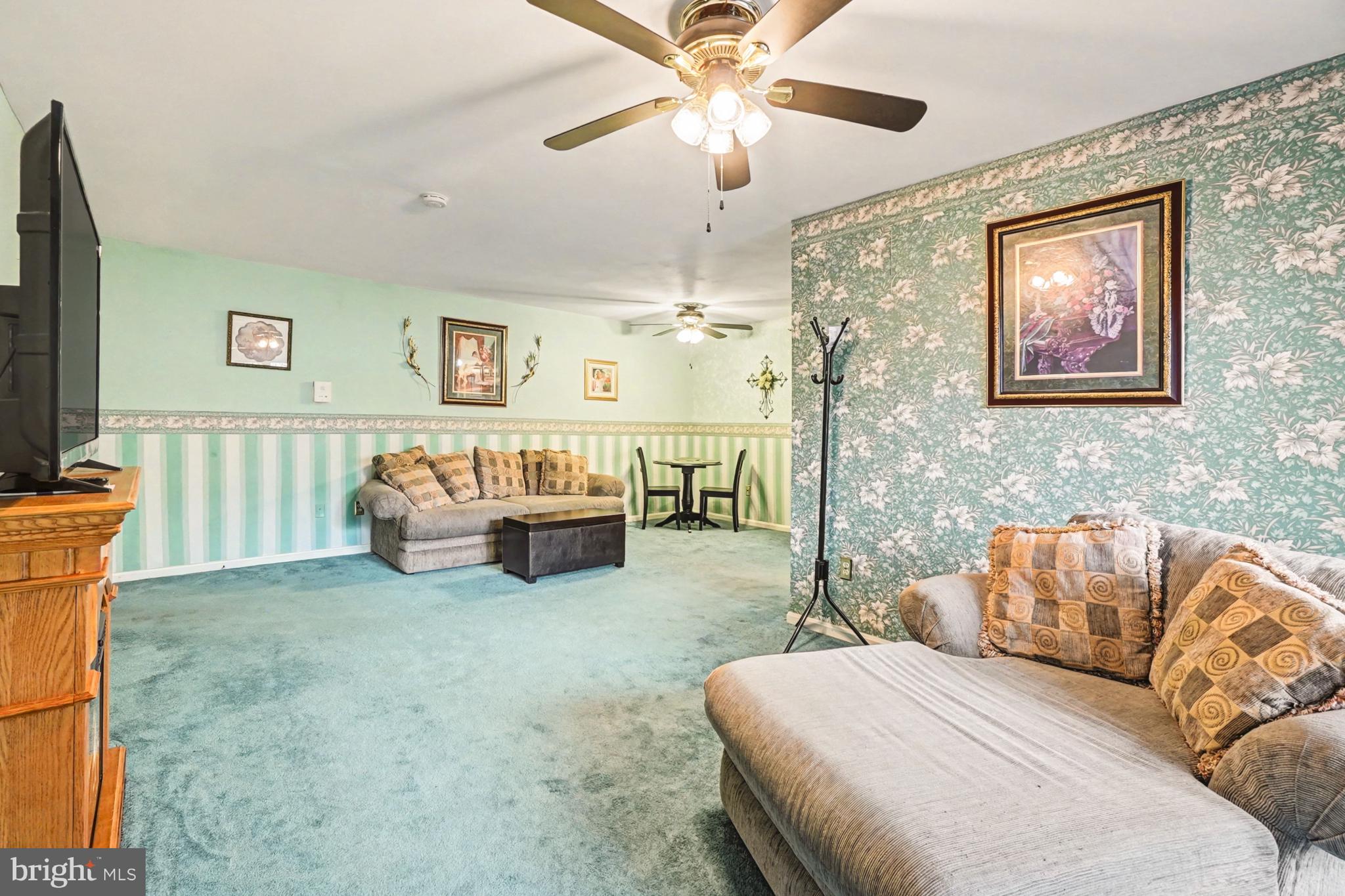 THE POINTE - Residential