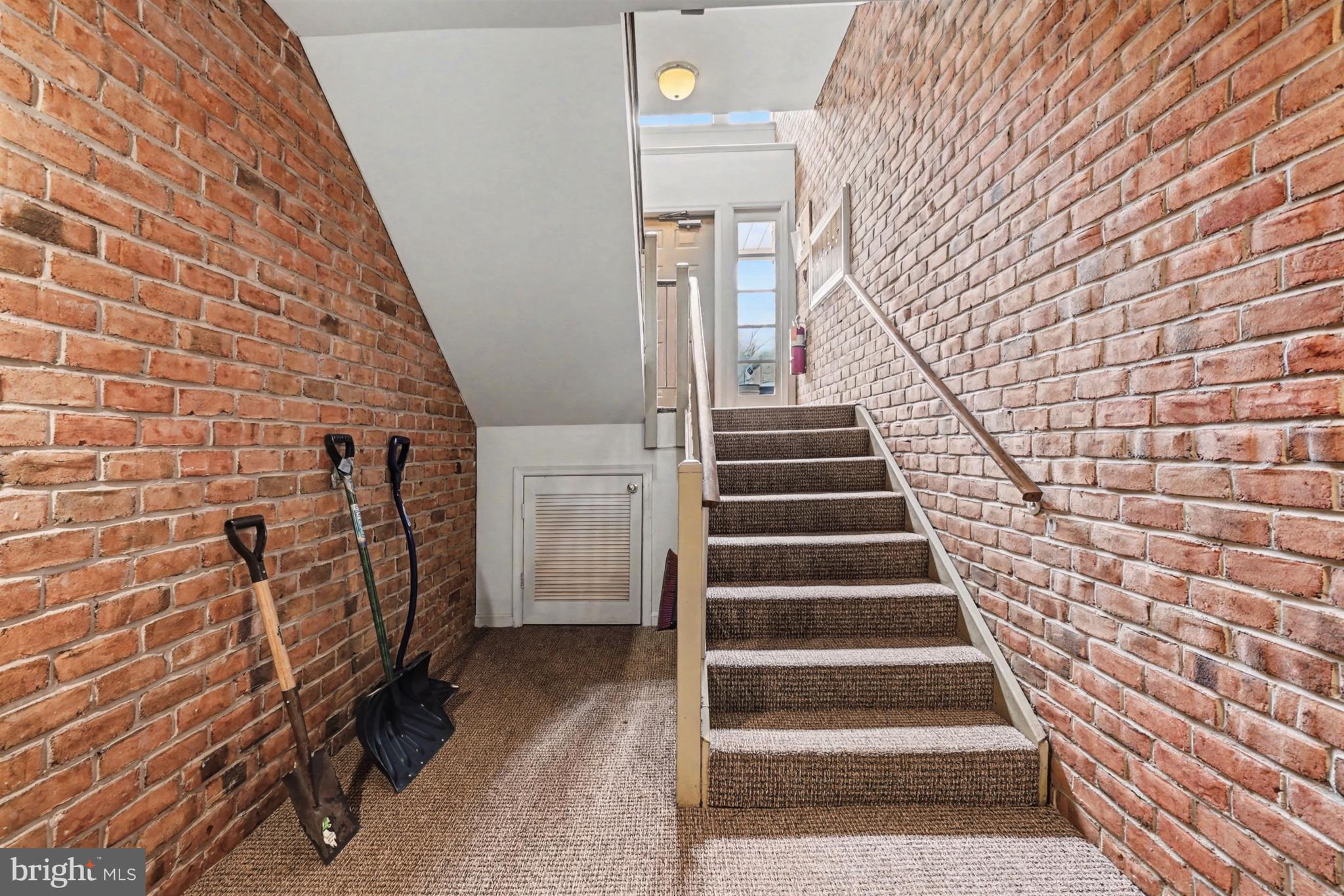 THE POINTE - Residential