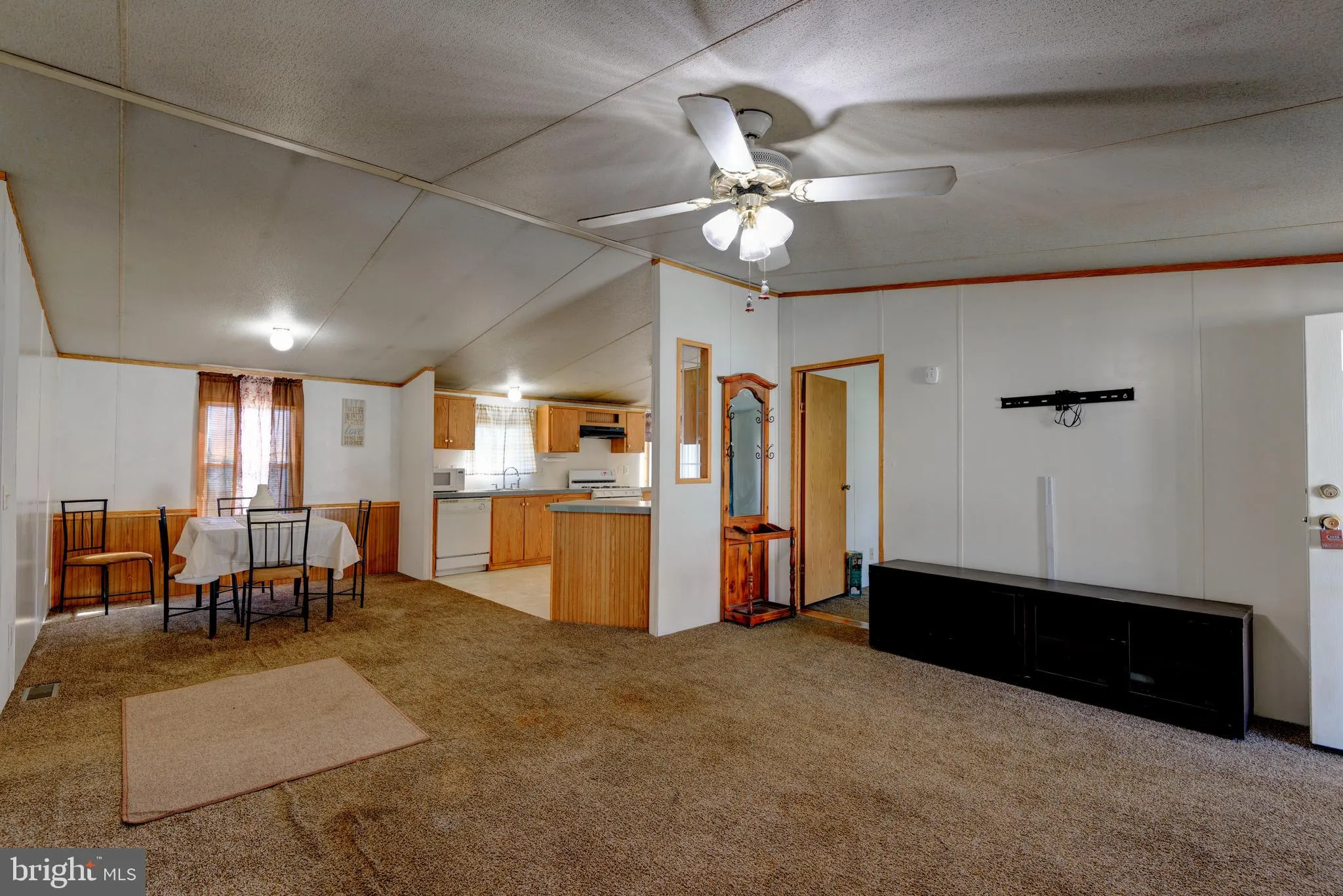 Cochranville, Pennsylvania 19330, United States, 3 Bedrooms Bedrooms, ,2 BathroomsBathrooms,Residential,Active,216066