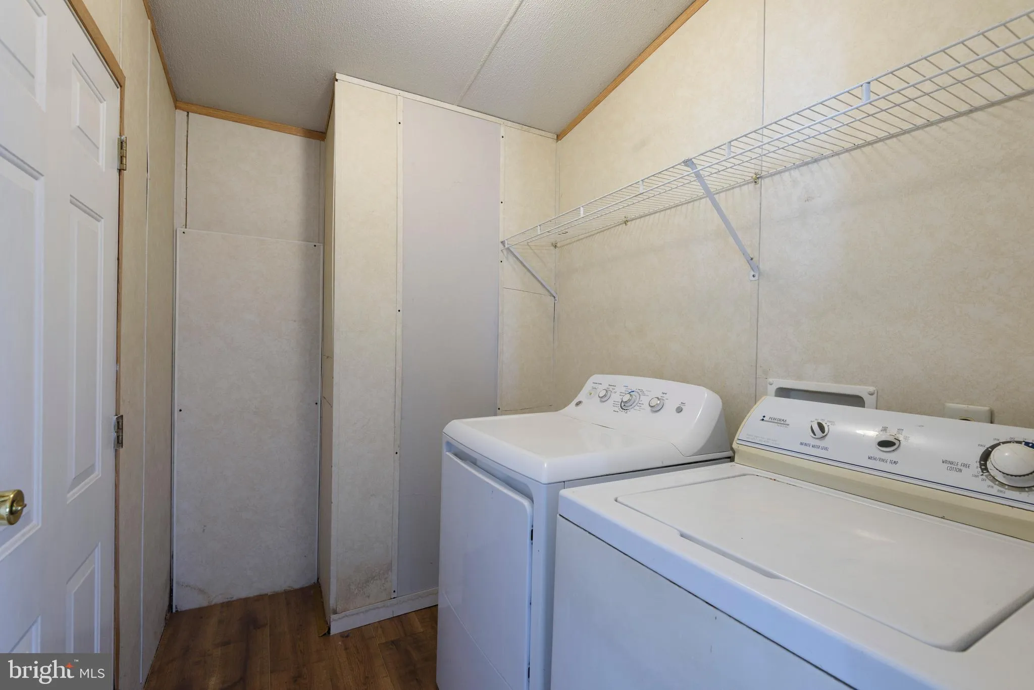 Cochranville, Pennsylvania 19330, United States, 3 Bedrooms Bedrooms, ,2 BathroomsBathrooms,Residential,Active,216066